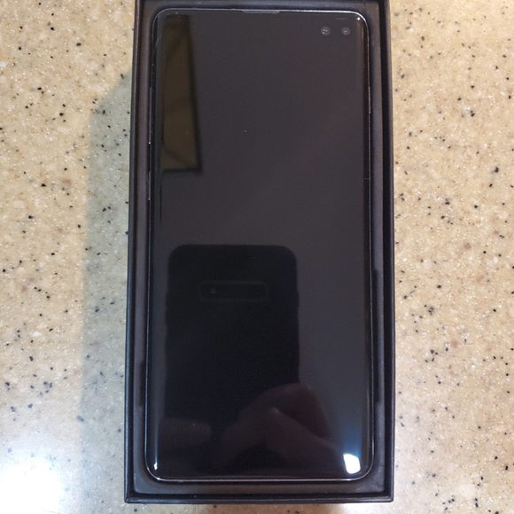 Samsung Galaxy s10+ black - Picture 3 of 4